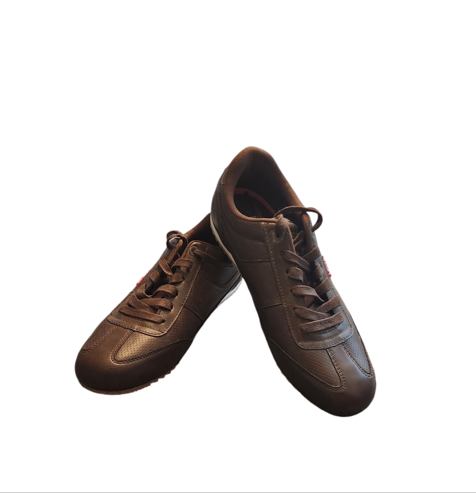 Men's Levi's  Sneakers Size 10